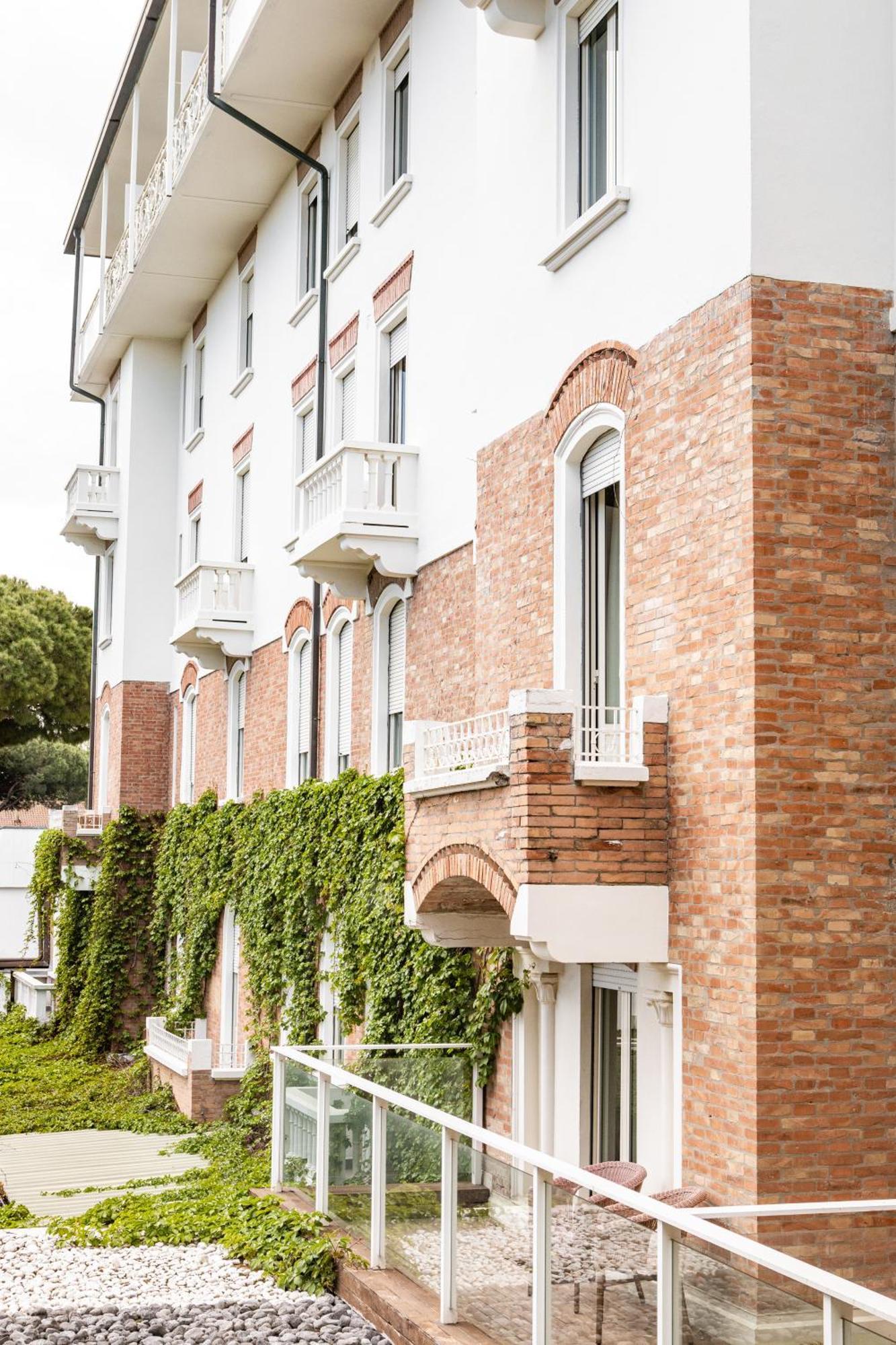 Marepineta Resort Milano Marittima Exteriör bild