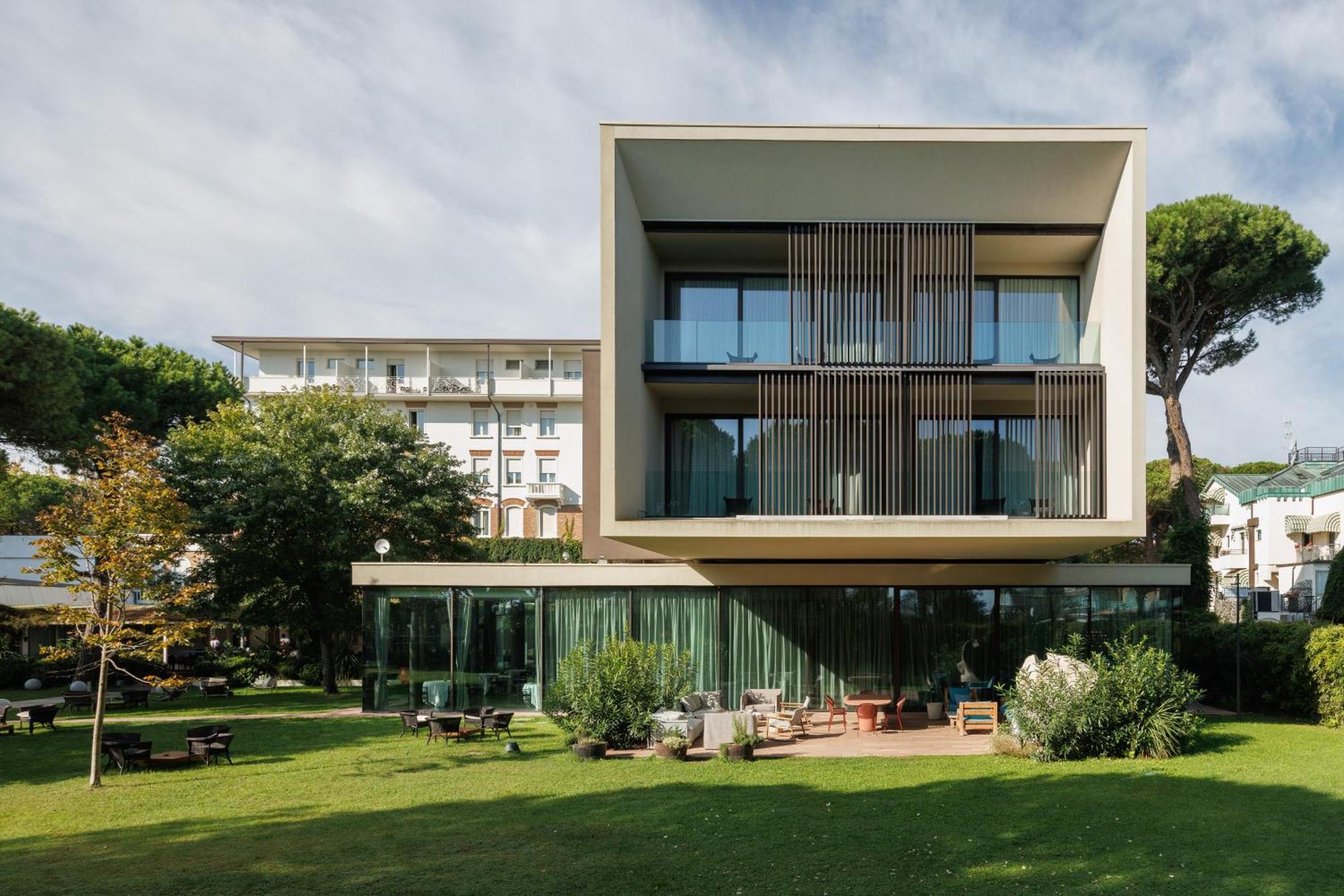 Marepineta Resort Milano Marittima Exteriör bild